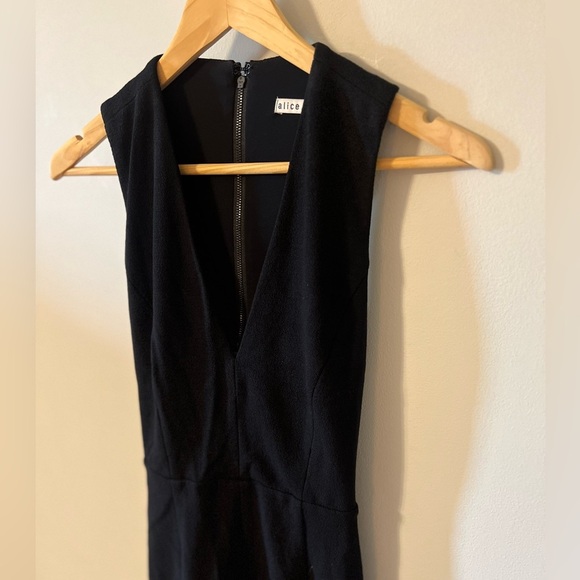 Alice + Olivia Open Back V Neck Mini Dress Black Size 4 - Picture 2 of 6